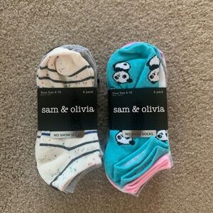 Two Sets of No Show Socks